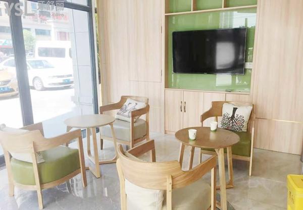 安徽六安悅牙齒科候診區(qū)