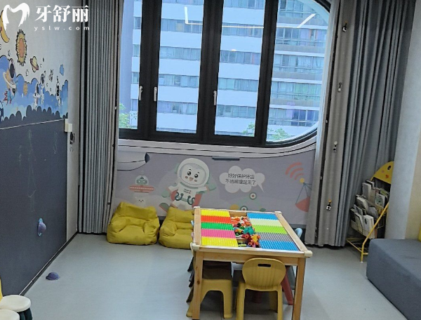 深圳明森齒科醫(yī)生介紹