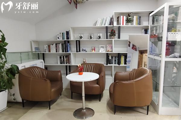 上海松豐齒科收費(fèi)高嗎多少錢？