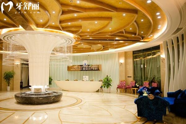 成都圣貝口腔醫(yī)院種植牙價格表