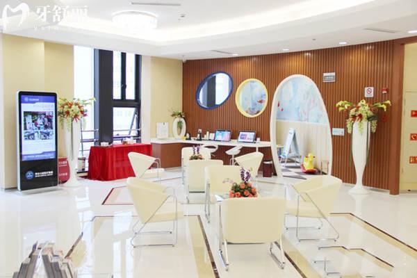 寧波拜博口腔門店地址:長春路48號線上可約種牙矯正技術(shù)正規(guī)口碑好